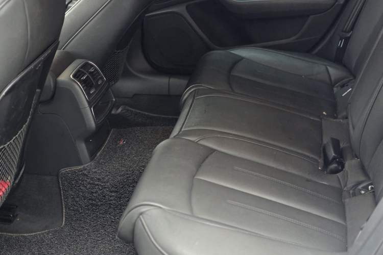 Used Audi A6L 2014 TFSI Standard Model Interior 4