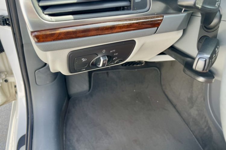 Used Audi A6L 2014 TFSI Comfort Model Interior 7