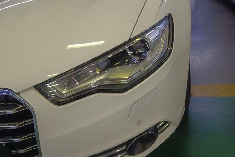 Used Audi A6L 2014 TFSI Standard Model Left Front Headlight