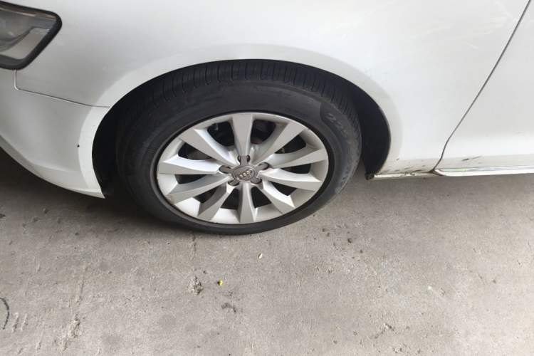 Used Audi A6L 2014 30 FSI Comfort Model Left Front Wheel Hub