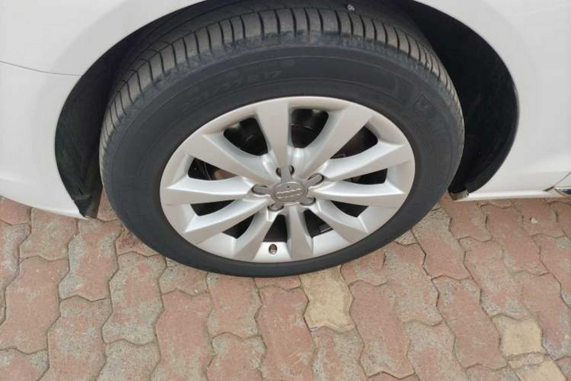 Used Audi A6L 2014 TFSI Standard Model Left Front Wheel Hub