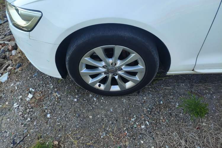 Used Audi A6L 2014 TFSI Standard Model Left Front Wheel Hub