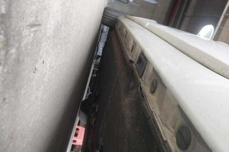 Used Audi A6L 2014 30 FSI Comfort Model Left Side Sill