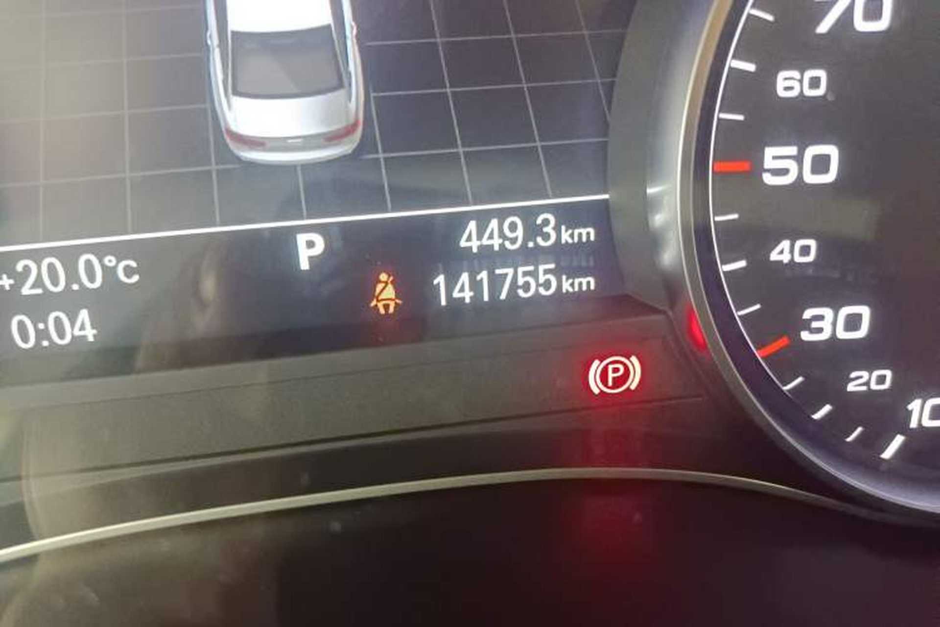 Used Audi A6L 2014 TFSI Standard Model Odometer Close Up