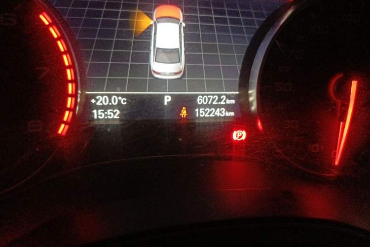 Used Audi A6L 2014 TFSI Standard Model Odometer Close Up