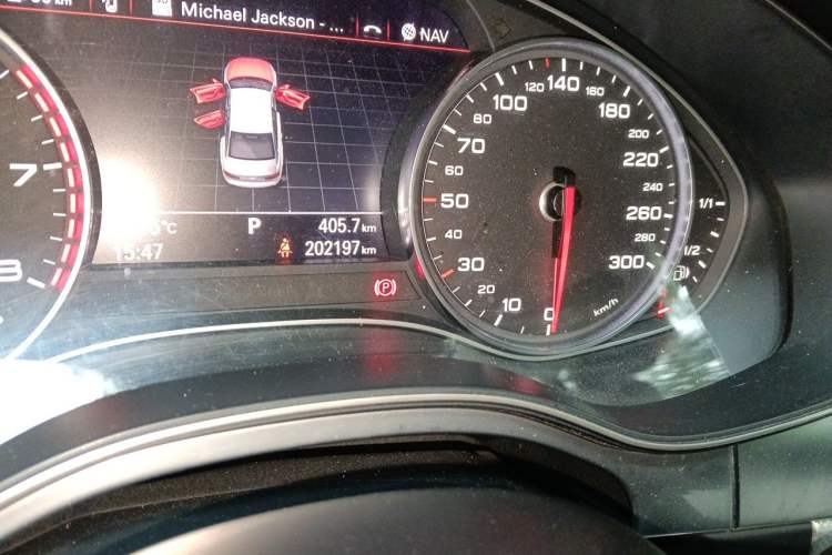 Used Audi A6L 2014 TFSI Comfort Model Odometer Close Up