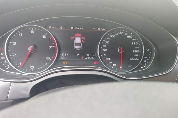 Used Audi A6L 2014 TFSI Standard Model Odometer Close Up