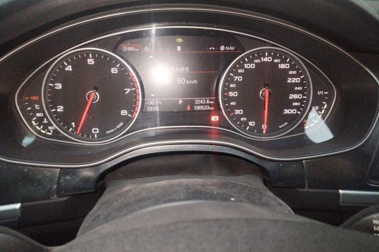 Used Audi A6L 2014 30 FSI Technology Model Odometer Close Up