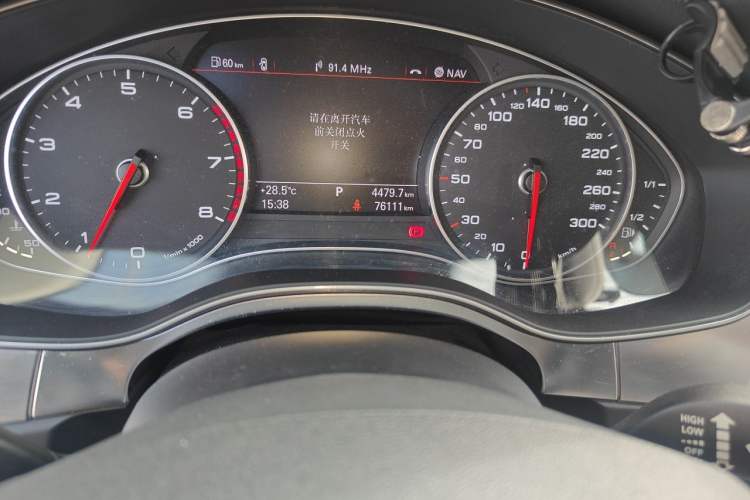 Used Audi A6L 2014 TFSI Standard Model Odometer Close Up