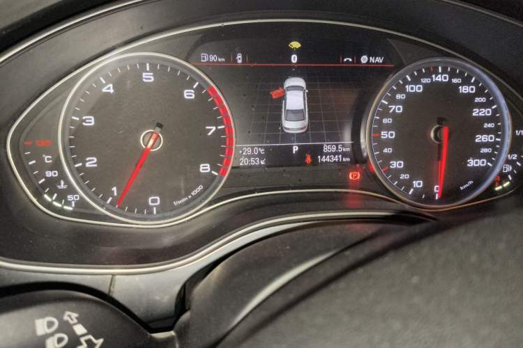 Used Audi A6L 2014 TFSI Standard Model Odometer Close Up