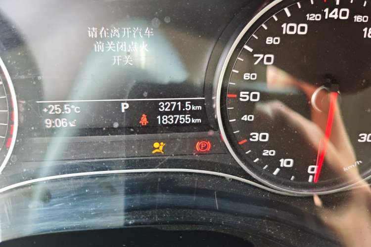 Used Audi A6L 2014 TFSI Standard Model Odometer Close Up
