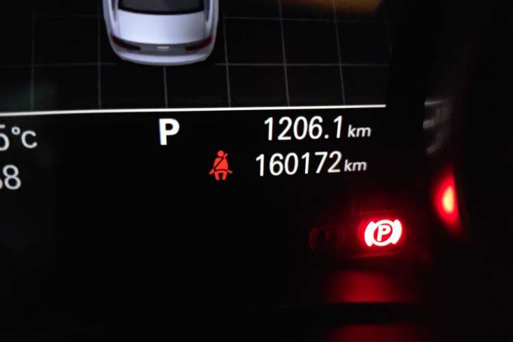 Used Audi A6L 2014 TFSI Standard Model Odometer Close Up