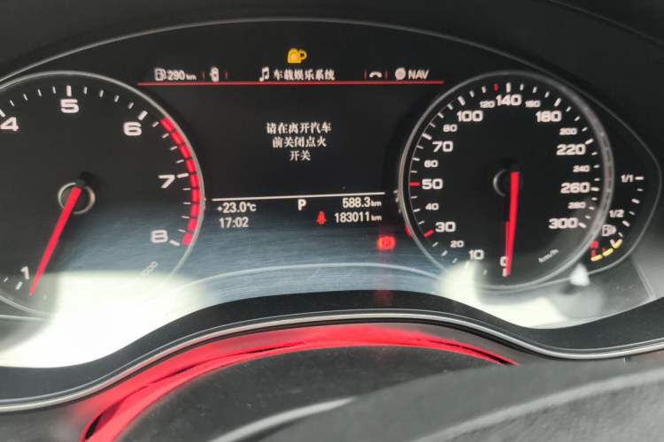 Used Audi A6L 2014 TFSI Standard Model Odometer Close Up