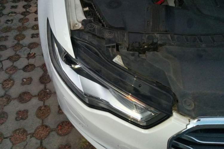 Used Audi A6L 2014 30 FSI Comfort Model Right Front Headlight