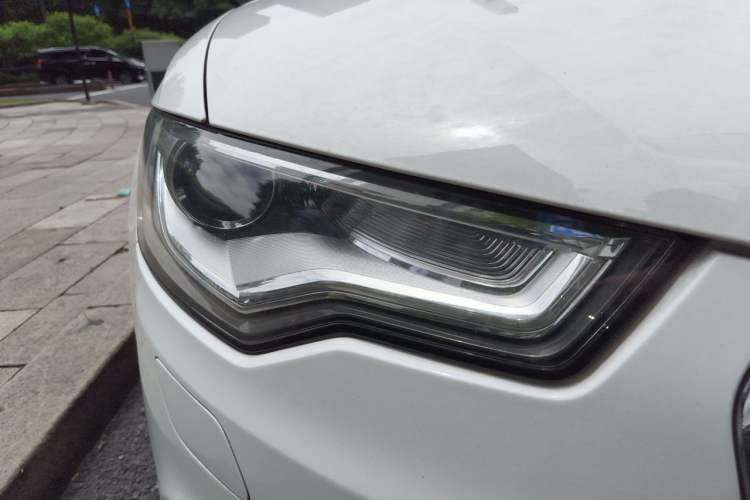 Used Audi A6L 2014 TFSI Standard Model Right Front Headlight