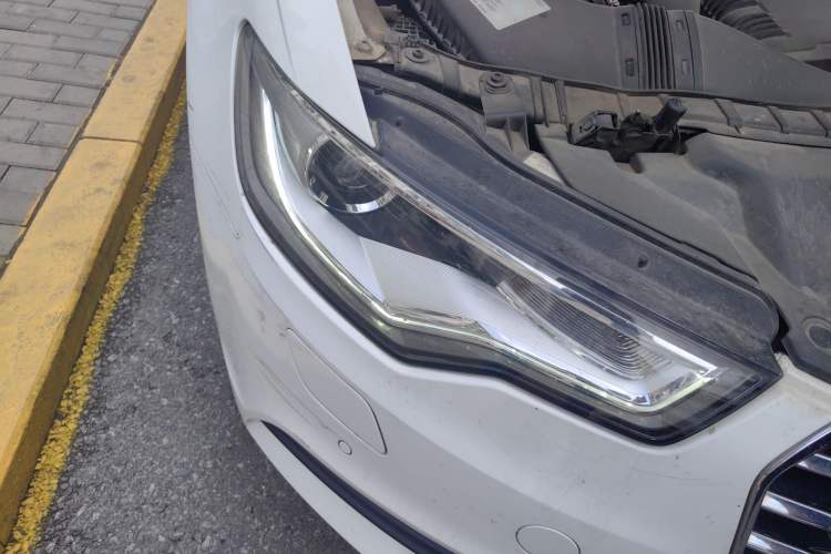 Used Audi A6L 2014 TFSI Standard Model Right Front Headlight