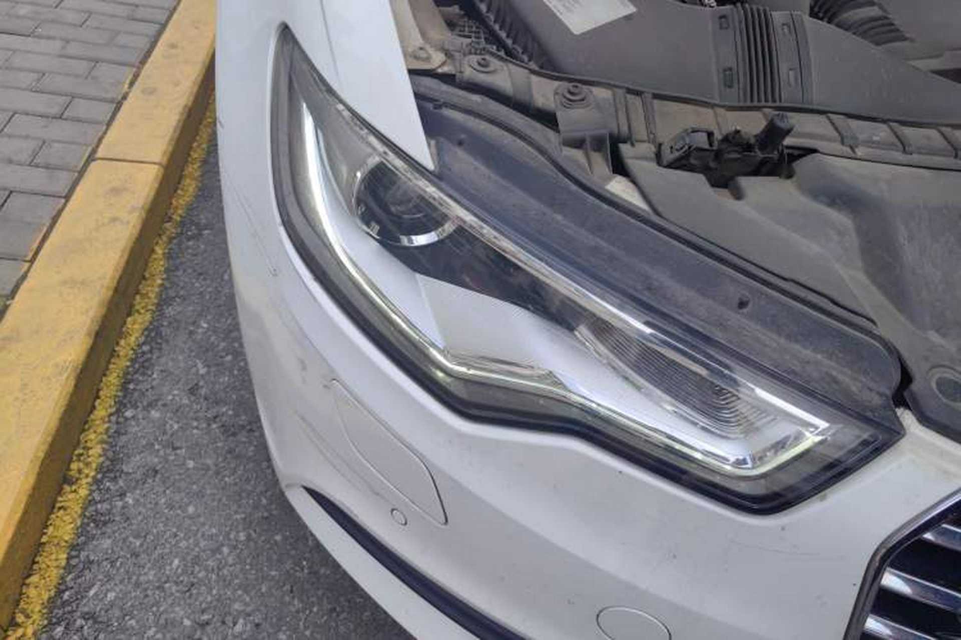 Used Audi A6L 2014 TFSI Standard Model Right Front Headlight
