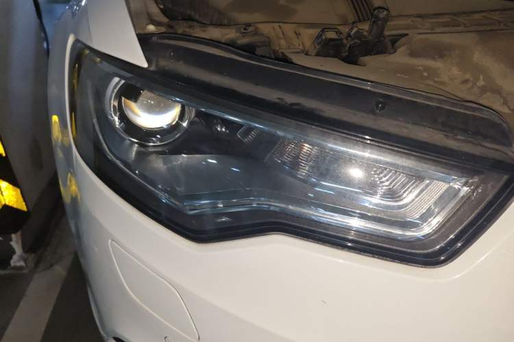 Used Audi A6L 2014 TFSI Standard Model Right Front Headlight