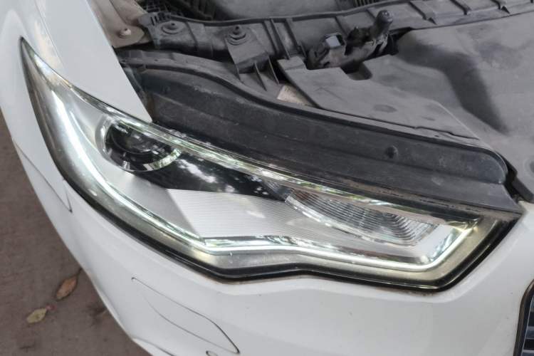 Used Audi A6L 2014 TFSI Standard Model Right Front Headlight