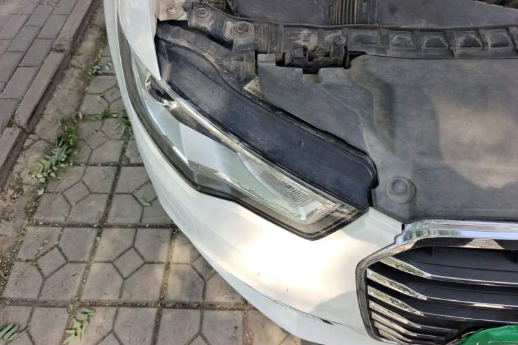 Used Audi A6L 2014 TFSI Standard Model Right Front Headlight