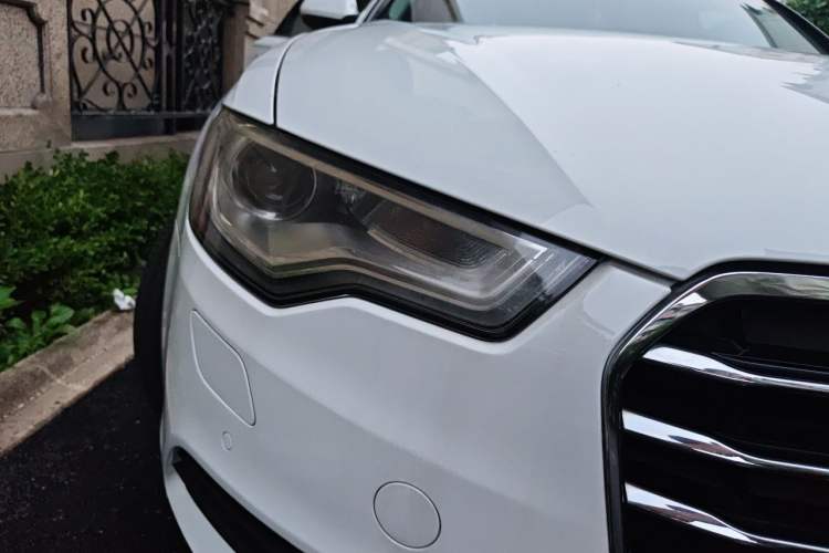 Used Audi A6L 2014 TFSI Standard Model Right Front Headlight