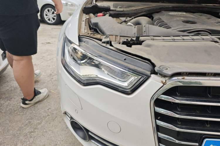 Used Audi A6L 2014 TFSI Standard Model Right Front Headlight