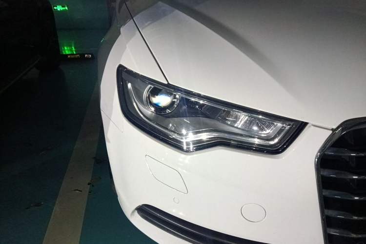 Used Audi A6L 2014 TFSI Standard Model Right Front Headlight