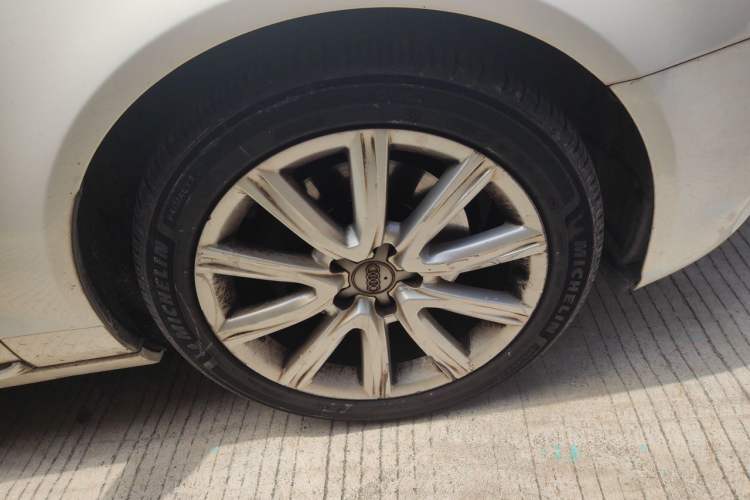 Used Audi A6L 2014 30 FSI Luxury Model Right Front Wheel Hub