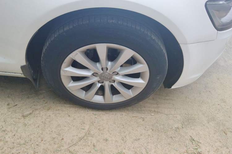 Used Audi A6L 2014 TFSI Standard Model Right Front Wheel Hub