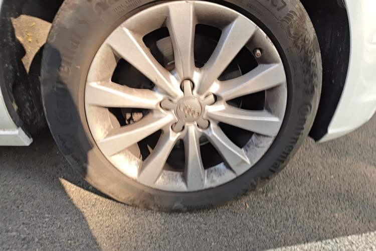 Used Audi A6L 2014 TFSI Standard Model Right Front Wheel Hub