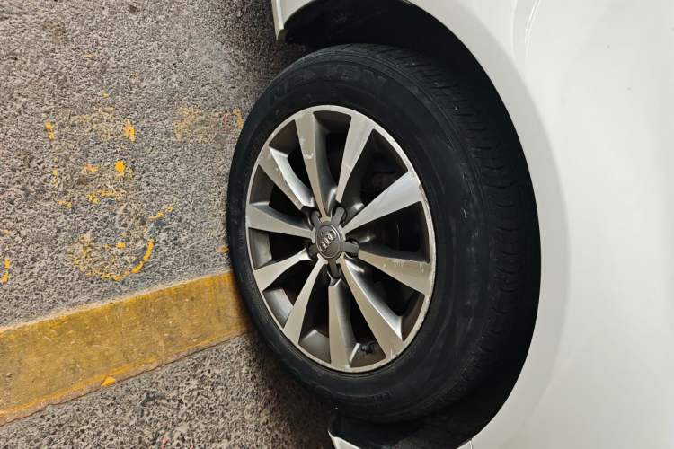 Used Audi A6L 2014 TFSI Standard Model Right Front Wheel Hub