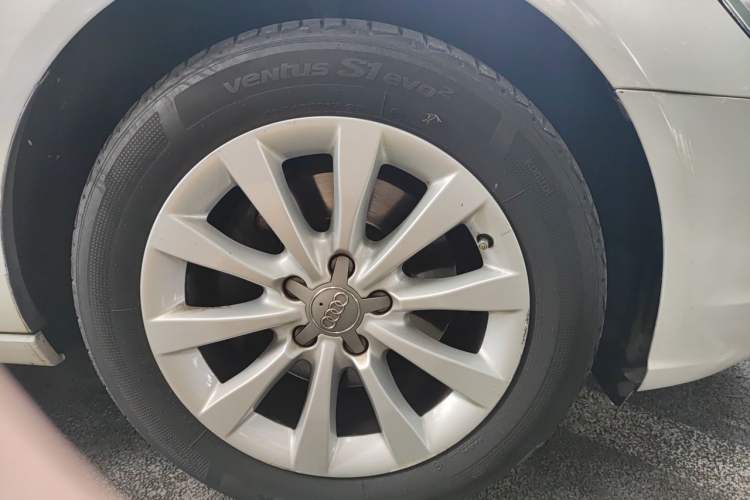 Used Audi A6L 2014 TFSI Standard Model Right Front Wheel Hub