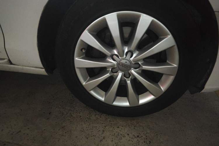 Used Audi A6L 2014 30 FSI Comfort Model Right Front Wheel Hub