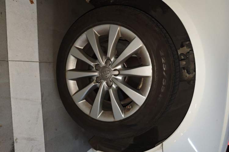 Used Audi A6L 2014 30 FSI Comfort Model Right Front Wheel Hub