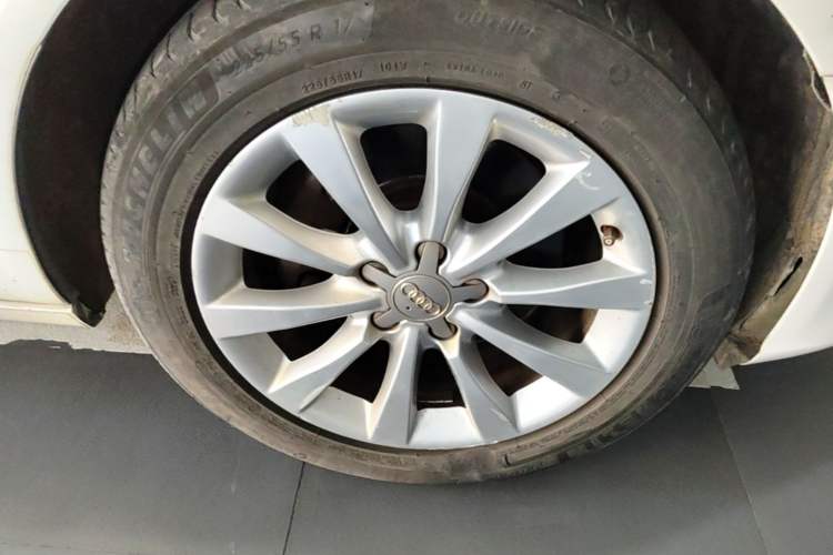 Used Audi A6L 2014 30 FSI Technology Model Right Front Wheel Hub