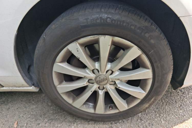 Used Audi A6L 2014 TFSI Standard Model Right Front Wheel Hub
