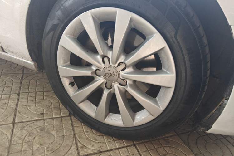 Used Audi A6L 2014 30 FSI Technology Model Right Front Wheel Hub