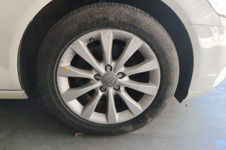 Used Audi A6L 2014 30 FSI Comfort Model Right Front Wheel Hub
