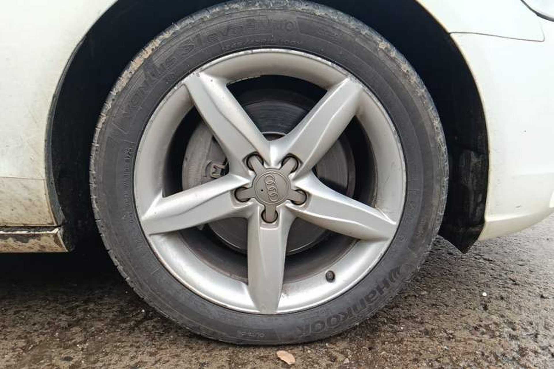 Used Audi A6L 2014 TFSI Standard Model Right Front Wheel Hub