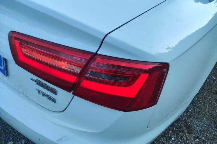 Used Audi A6L 2014 TFSI Standard Model Right Rear Taillight