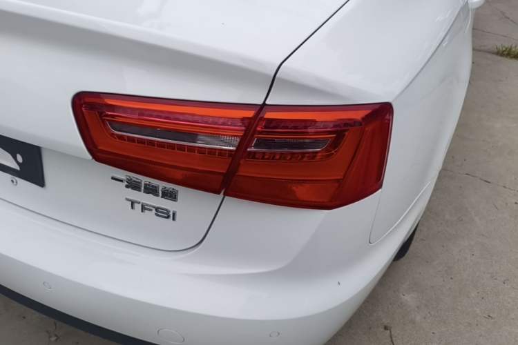 Used Audi A6L 2014 TFSI Standard Model Right Rear Taillight