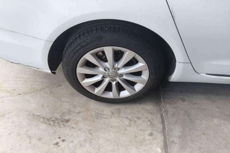 Used Audi A6L 2014 30 FSI Comfort Model Right Rear Wheel Hub