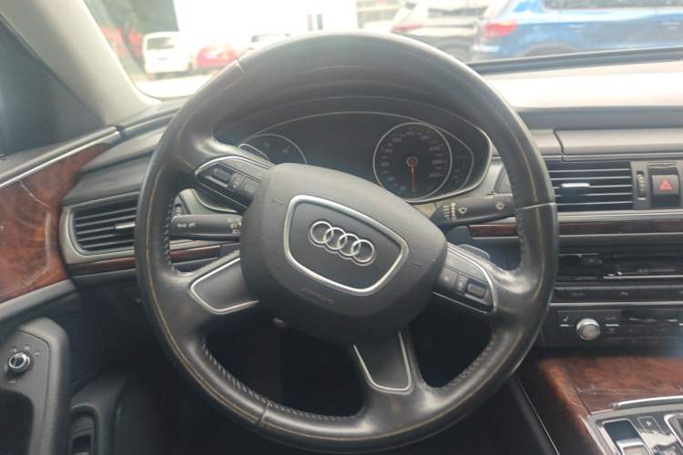 Used Audi A6L 2014 30 FSI Comfort Model Steering Wheel