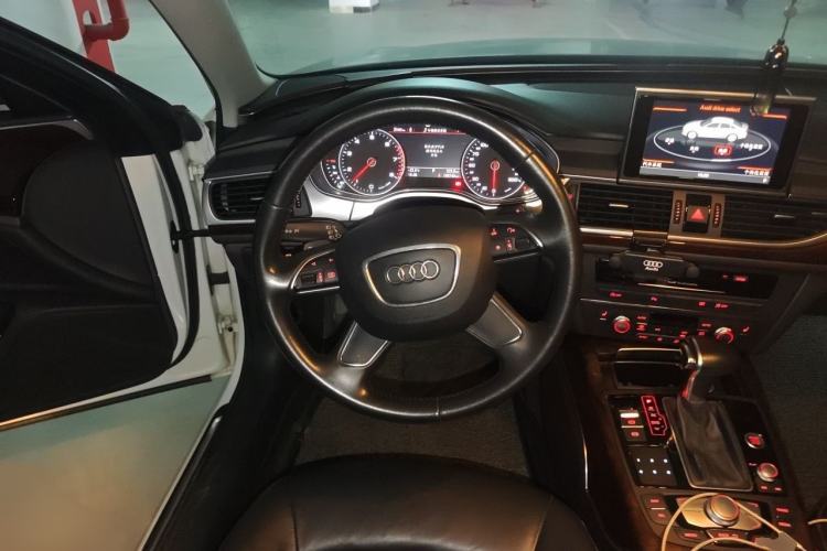 Used Audi A6L 2014 30 FSI Comfort Model Steering Wheel