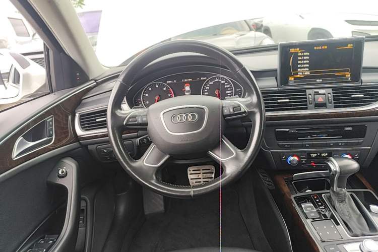 Used Audi A6L 2014 30 FSI Comfort Model Steering Wheel