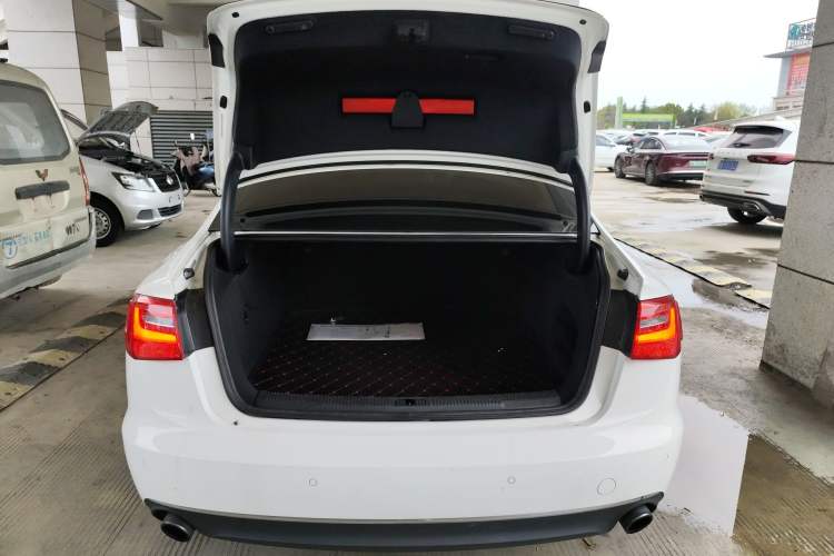 Used Audi A6L 2014 TFSI Standard Model Trunk