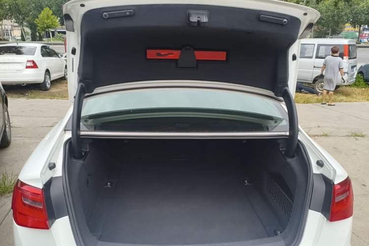 Used Audi A6L 2014 TFSI Standard Model Trunk