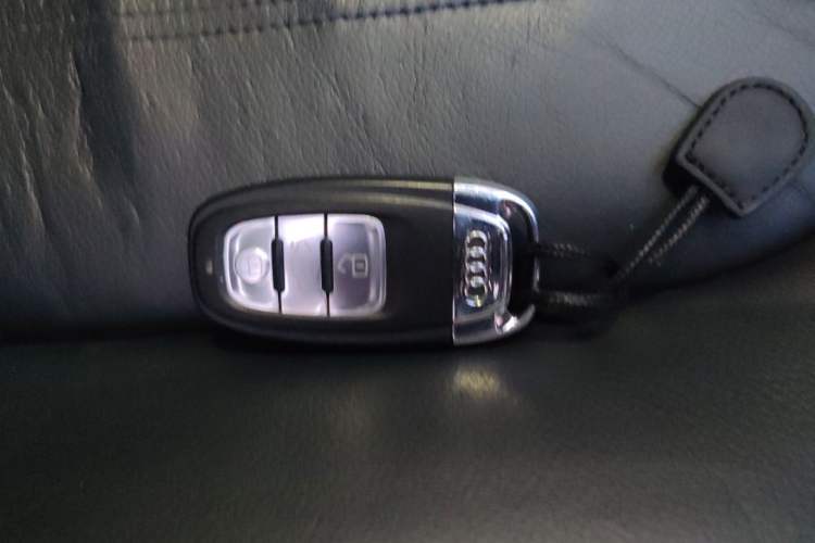 Used Audi A6L 2014 30 FSI Comfort Model Vehicle Key