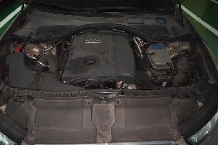 Used Audi A6L 2014 TFSI Standard Model Engine Bay