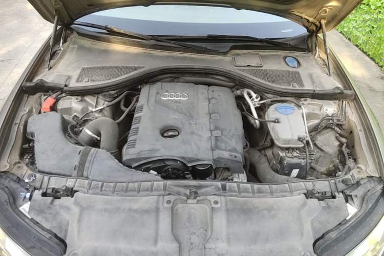 Used Audi A6L 2014 TFSI Standard Model Engine Bay